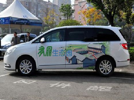 汉川户外车贴喷绘如何保持效果?